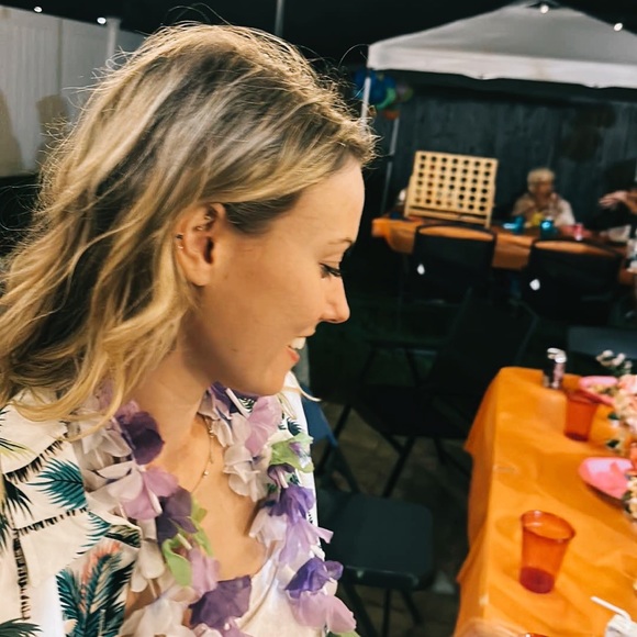 Meet your Posher, Meg - Picture 1 of 1